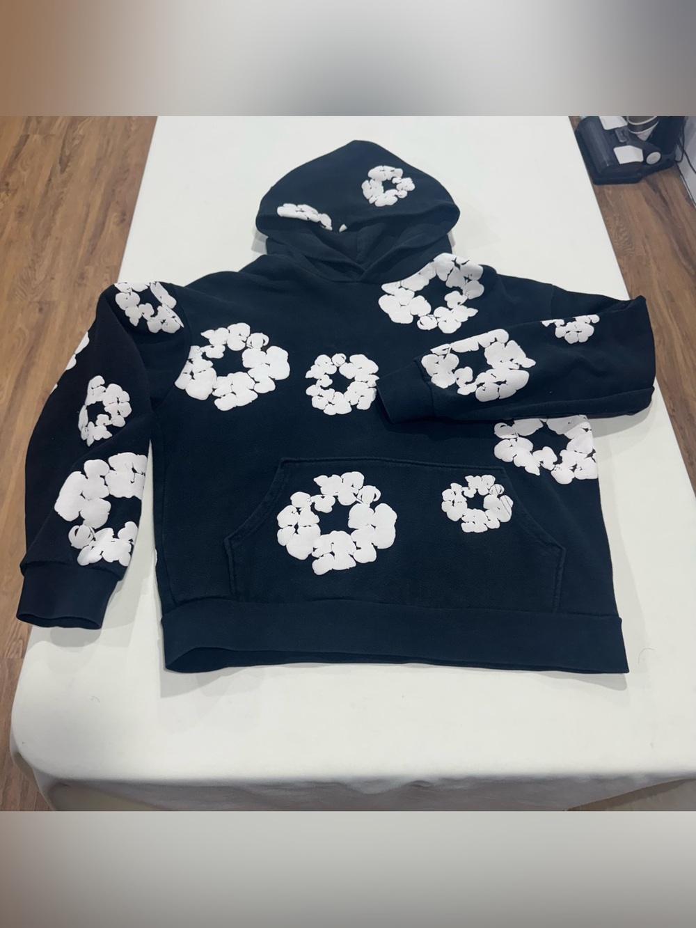 Denim Tears Black Cotton Wreath Sweatshirt Hoodie *Authentic* Size Medium